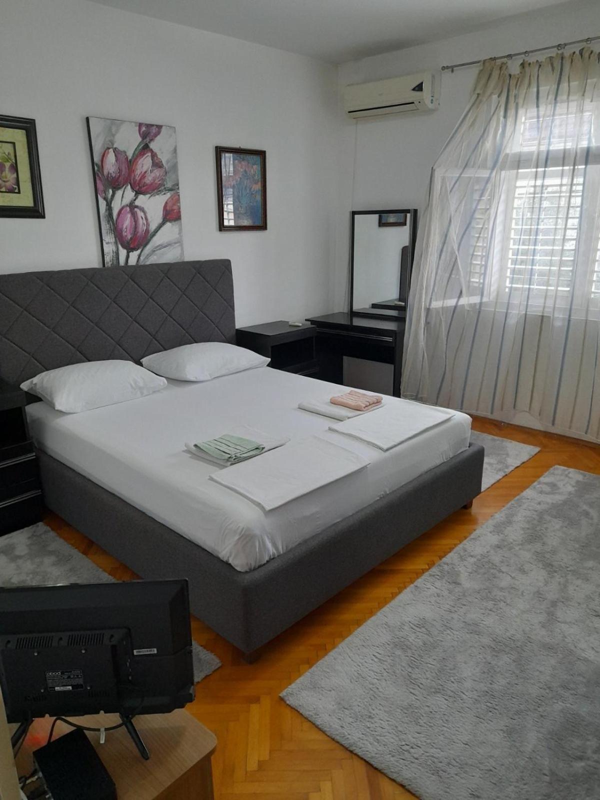 Anita Guest House Tivat Exteriér fotografie