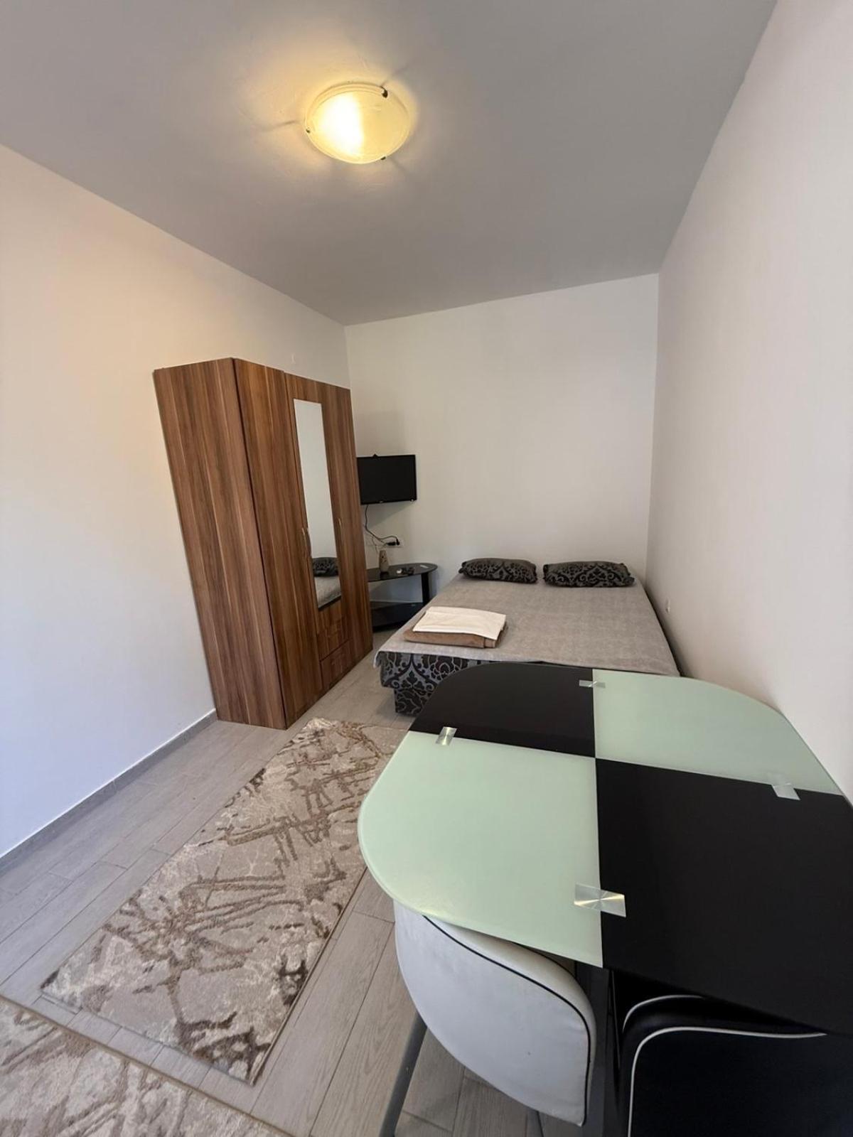 Anita Guest House Tivat Exteriér fotografie